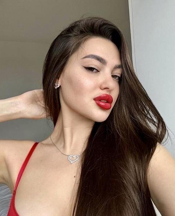 Rebeca Azúcar la compañía perfecta para tus momentos especiales